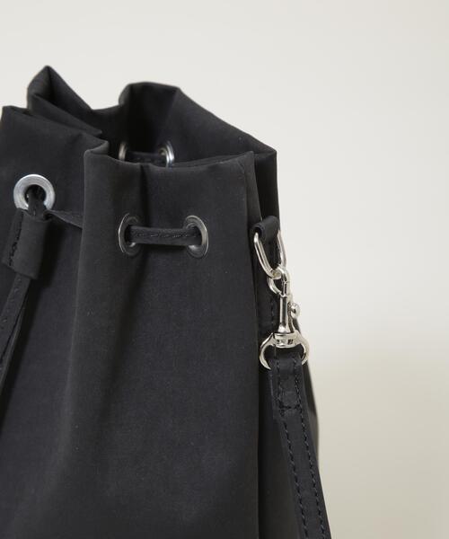 ITTI(イッチ)の「ITTI/別注 DRAWSTRING POUCH / ミリクロス(ショルダーバッグ・メンズ・ブラック・FREE)」の3枚目の写真