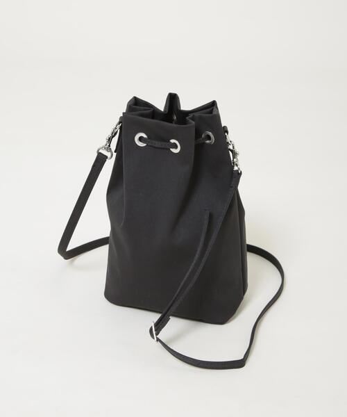 ITTI(イッチ)の「ITTI/別注 DRAWSTRING POUCH / ミリクロス(ショルダーバッグ・メンズ・ブラック・FREE)」の5枚目の写真