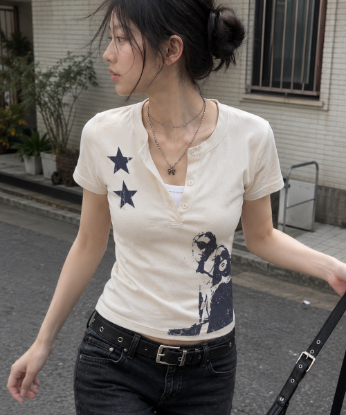 GRAVER（グレーバー）の「[ユニセックス]STAR2 ヘンリーネック半袖Tシャツ 2色（Tシャツ/カットソー・レディース・Beige/チャコールグレー・MEDIUM/LARGE）」の7枚目の写真