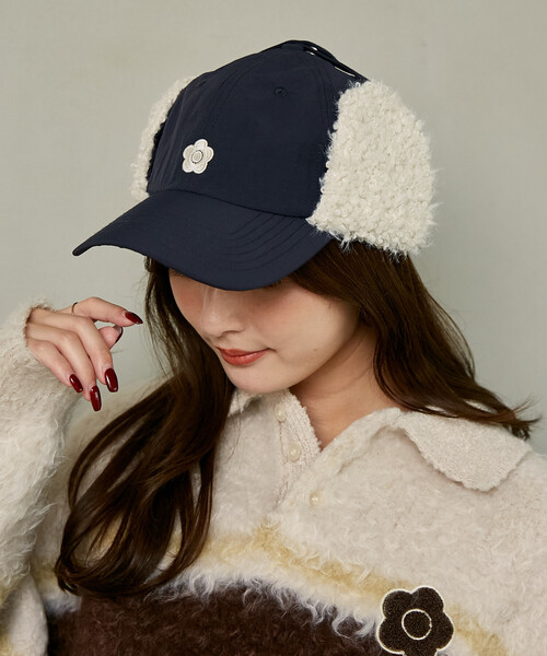 MARY QUANT（マリークワント）の「MARY QUANT × PUBLUX/マリークワント マリークワント ワンポイント 刺繍 フライトキャップ　限定展開（キャップ・レディース・チャコールグレー/ベージュ/ネイビー・ONE SIZE）」の4枚目の写真