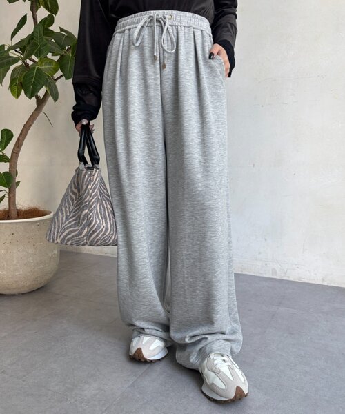Jena espace merveilleux(ジェナ エスパスメルヴェイユ)の「ボンディングイージーパンツ(その他パンツ・レディース・ベージュ/グレー・FREE)」の21枚目の写真