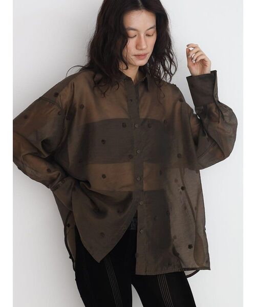 FIKA.(フィーカ)の「Sheer dot shirt(シャツ/ブラウス・レディース・ブラウン/ブラック・MEDIUM)」の2枚目の写真