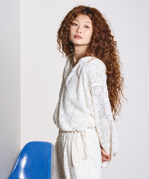 ROSE BUD（ローズバッド）の「MOLE LACE HOODIE（Tシャツ/カットソー・レディース・ブラック/ホワイト・ONE SIZE）」の4枚目の写真