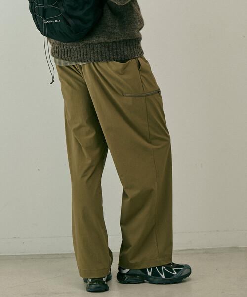 Bshop(ビショップ)の「Gymphlex | ストレート イージーパンツ MEN(その他パンツ・メンズ・ブラック/グレイッシュベージュ・L)」の19枚目の写真