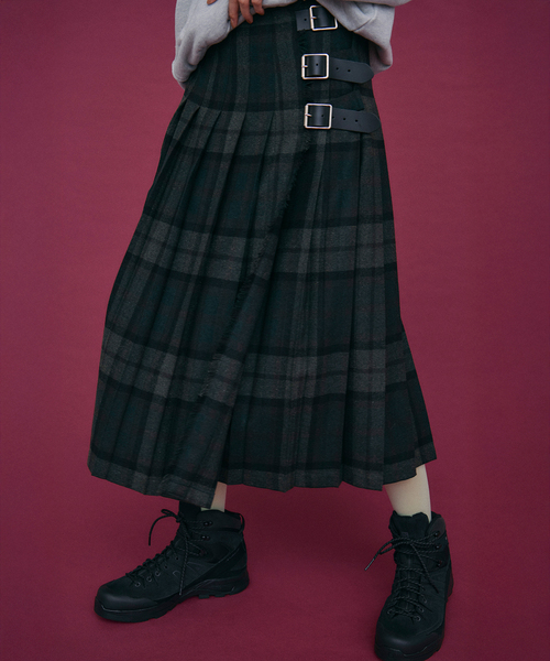 O'NEIL of DUBLIN（オニールオブダブリン）の「O'NEIL OF DUBRIN 別注 FrontPleated FashionLong[SIZE8]：スカート（スカート・レディース・チャコールグレー/レッド/グリーン・8）」の7枚目の写真