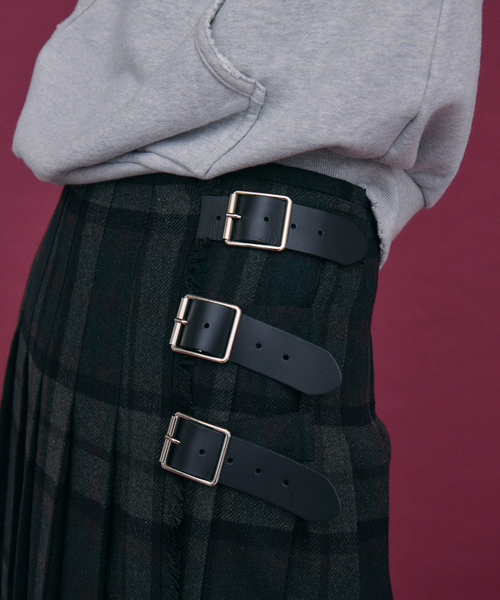 O'NEIL of DUBLIN（オニールオブダブリン）の「O'NEIL OF DUBRIN 別注 FrontPleated FashionLong[SIZE8]：スカート（スカート・レディース・チャコールグレー/レッド/グリーン・8）」の4枚目の写真