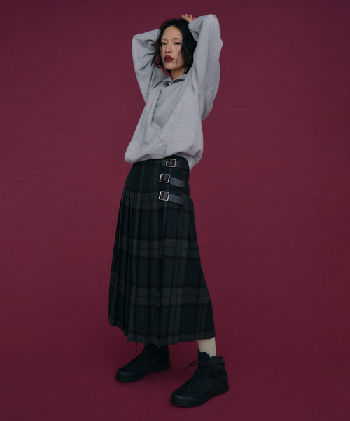 O'NEIL of DUBLIN（オニールオブダブリン）の「O'NEIL OF DUBRIN 別注 FrontPleated FashionLong[SIZE8]：スカート（スカート・レディース・チャコールグレー/レッド/グリーン・8）」の5枚目の写真