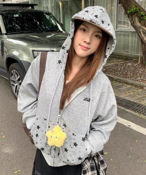 AVYL(アヴィル)の「星柄切り替えジップアップパーカー(パーカー・レディース・グレー/ピンク・M)」の3枚目の写真