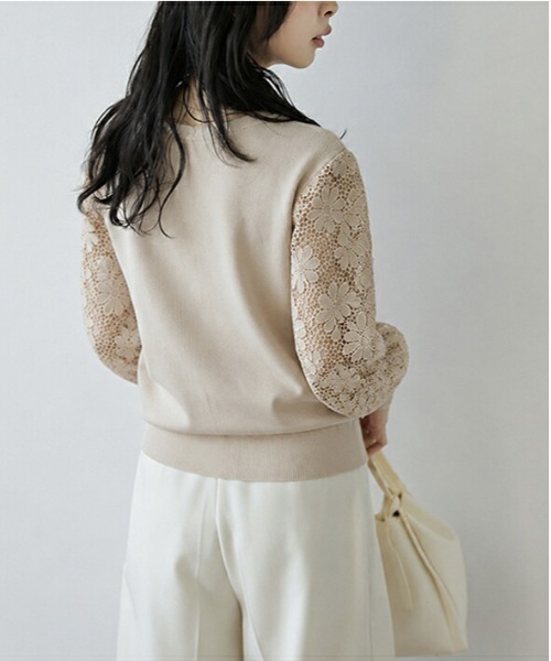 AMELY(エミリー)の「レーススリーブニットトップス/ぽわん袖/体型カバー(ニット/セーター・レディース・カーキブラウン/ピンク/パープル/ブラック/ホワイト/ベージュ・フリー)」の4枚目の写真