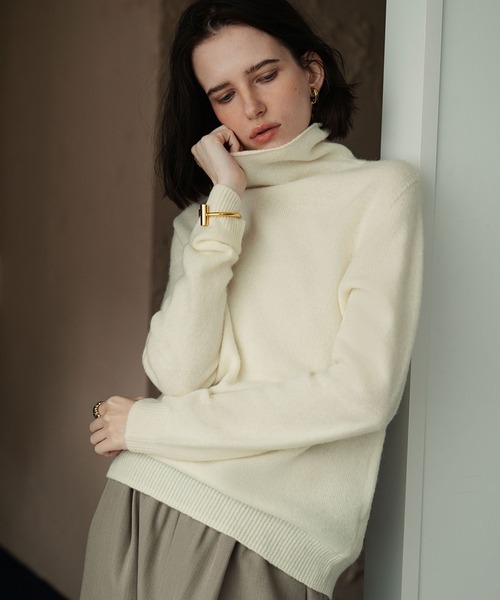 ELFRANK(エルフランク)の「【2026AW】【上質ウール100%】タートルネックニットプルオーバー(ニット/セーター・レディース・チャコールグレー/グリーン/グレー/ボルドー/オフホワイト/ベージュ/ピンク・FREE)」の2枚目の写真