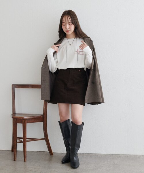 DISCOAT（ディスコート）の「【WEB限定】ゆる袖ロゴプリントロンＴシャツ（Tシャツ/カットソー・レディース・オフホワイト/チャコールグレー/グレー・FREE）」の7枚目の写真