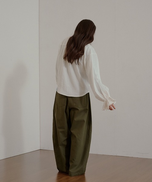 MUHET（ミュエータ）の「assorted wide cargo easy pants / アソートワイドカーゴイージーパンツ（カーゴパンツ・レディース・ブラック/アイボリー/ブラウン/カーキ・LARGE/MEDIUM/SMALL）」の19枚目の写真