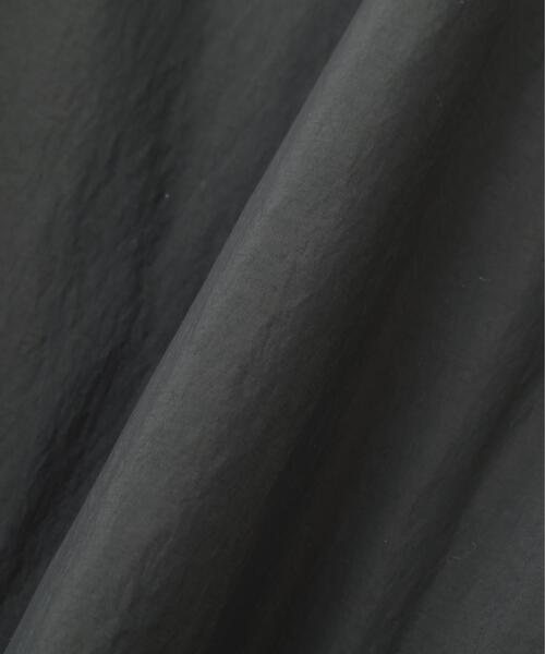 MARGARET HOWELL(マーガレットハウエル)の「RECYCLED LIGHT NYLON POPLIN BLOUSON(その他アウター・レディース・グレー系その他4・2/1)」の16枚目の写真