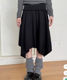 アシンメトリーヘム フレアミドルスカート