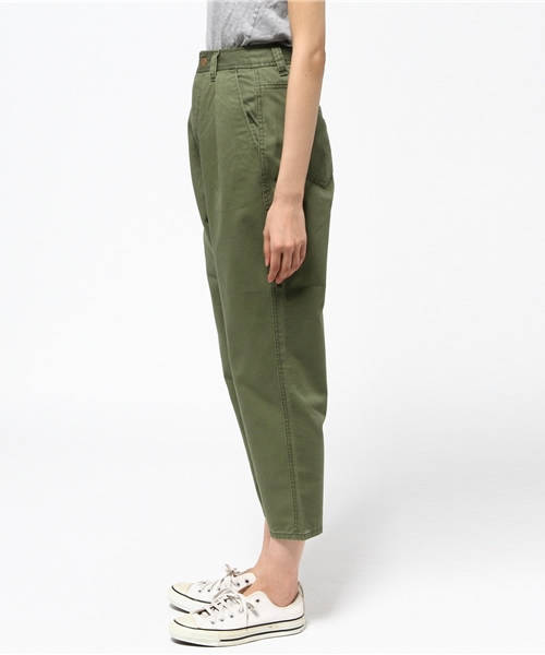 earth music&ecology（アースミュージックアンドエコロジー）の「【2016Spring】マムパンツ（その他パンツ・レディース・カーキ/ベージュ・SMALL/MEDIUM）」の4枚目の写真