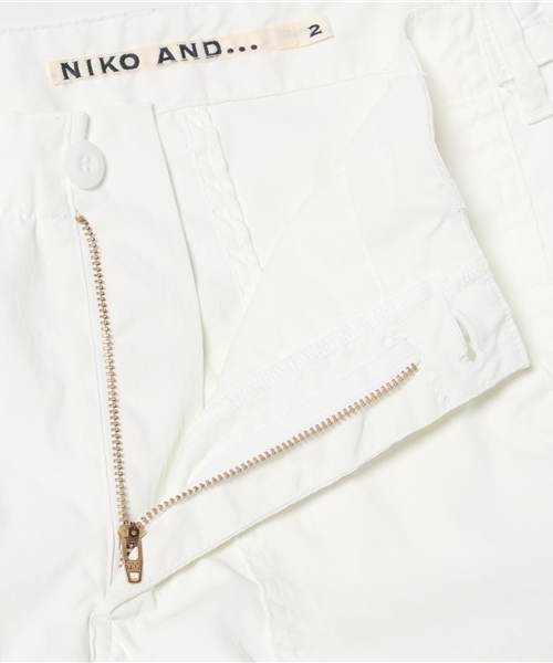 niko and...（ニコアンド）の「ベイカーショートパンツ【niko and ...】（その他パンツ・レディース・ネイビー/ホワイト・3/2）」の7枚目の写真