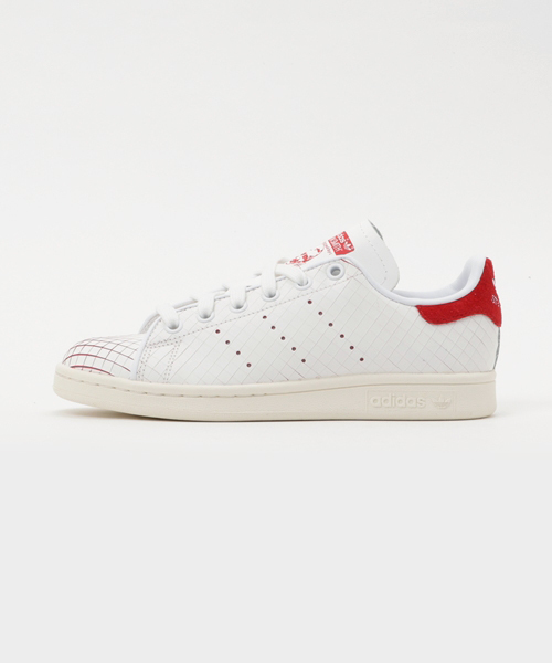 adidas（アディダス）の「オリジナルス スタンスミス [STAN SMITH W]（スニーカー・レディース・ホワイト×レッド/ホワイト×ブルー・22.0cm/25.0cm/23.0cm/24.0cm/24.5cm/23.5cm/22.5cm/25.5cm）」の3枚目の写真
