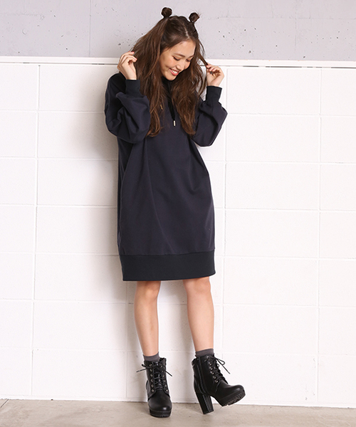 one after another NICE CLAUP（ワンアフターアナザーナイスクラップ）の「パーカーワンピース（ワンピース・レディース・スモークピンク/トップグレー/チャコールグレー・FREE）」の4枚目の写真