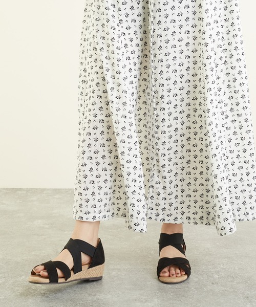 LUGG NAGG(ラグナグ)の「クロスゴムウェッジサンダル【LUGG NAGG SHOES SELECT/ ラグナグシューズセレクト】(サンダル・レディース・ブラック/ベージュ/ライトインディゴブルー/グレー/ダークインディゴブルー/ブラウン系その他/マスタード・23.5/24/24.5/23/24.0cm/23.5cm/23.0cm/24.5cm)」の16枚目の写真