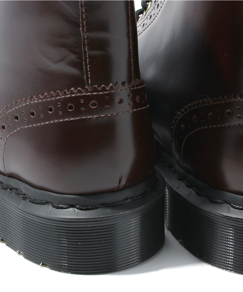 BEAMS（ビームス）の「Dr.Martens×BEAMS / 別注 7HOLEウイングチップ