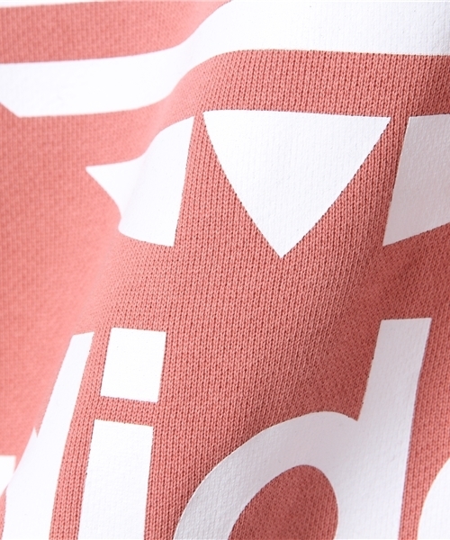 adidas（アディダス）の「オリジナルス クルーネックスウェット [AC CREW]（スウェット・メンズ・ブラック/ピンク/ダークグリーン/オフホワイト・LARGE/MEDIUM/SMALL/X-LARGE/X-SMALL/XX-LARGE/XXX-LARGE）」の11枚目の写真