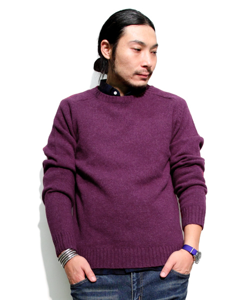 BEAMS PLUS(ビームスプラス)の「BEAMS PLUS / クルーネックニット(ニット/セーター・メンズ・グレー/ライトブラウン/グリーン/ネイビー/パープル/イエロー/ピンク/ローズ・SMALL/MEDIUM/LARGE/X-LARGE)」の5枚目の写真