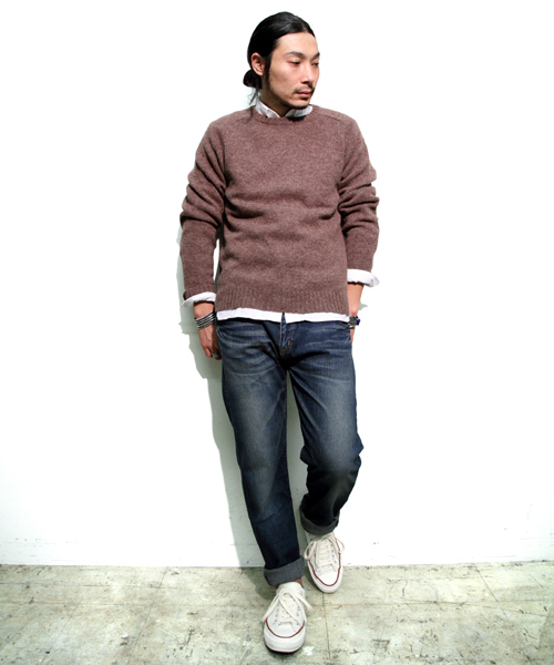 BEAMS PLUS(ビームスプラス)の「BEAMS PLUS / クルーネックニット(ニット/セーター・メンズ・グレー/ライトブラウン/グリーン/ネイビー/パープル/イエロー/ピンク/ローズ・SMALL/MEDIUM/LARGE/X-LARGE)」の16枚目の写真