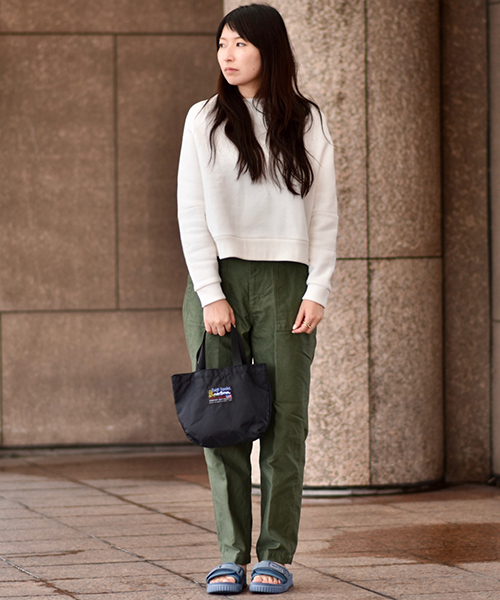 SHAKA（シャカ）の「【SHAKA / シャカ】BUNGALOW（サンダル・レディース・ブラック/マスタード/ピンク/ホワイト/パープル/オレンジ/ネイビー/グレー/カーキブラウン/グレイッシュブルー/オリーブ・9/6/10/8/7/5）」の21枚目の写真