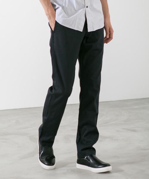 green label relaxing(グリーンレーベルリラクシング)の「SC アーバンスリムフィット チノ パンツ <吸水速乾 / 機能性生地>(チノパンツ・メンズ・グレー/ベージュ/ネイビー/ダークブラウン・L/XXL/M/XXS/S/XS/XL)」の4枚目の写真