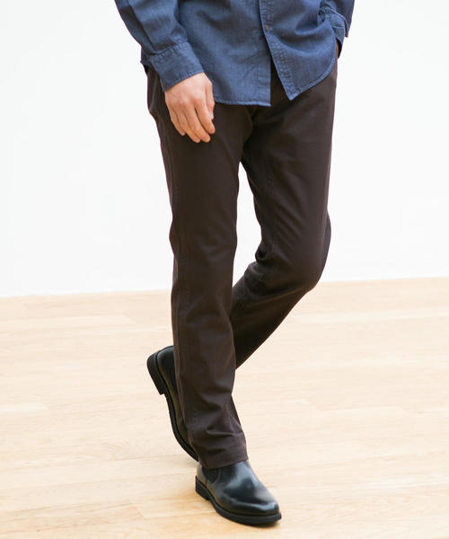 green label relaxing(グリーンレーベルリラクシング)の「SC アーバンスリムフィット チノ パンツ <吸水速乾 / 機能性生地>(チノパンツ・メンズ・グレー/ベージュ/ネイビー/ダークブラウン・L/XXL/M/XXS/S/XS/XL)」の8枚目の写真