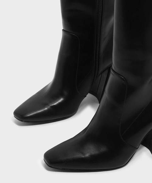 CHARLES & KEITH(チャールズ & キース)の「スクエアトブロックヒールブーツ / SQUARE TOE BLOCK HEEL BOOTS(ブーツ・レディース・ブラック/オリーブ・22.5cm/23cm/23.5cm/24.5cm/25cm)」の11枚目の写真