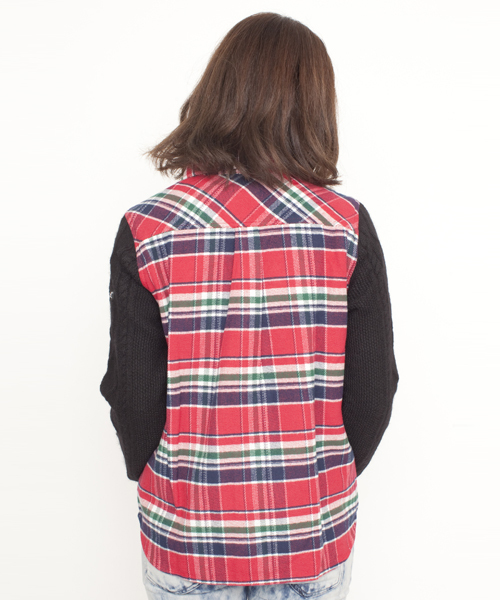 X-girl（エックスガール）の「KNIT SLEEVE SHIRT（シャツ/ブラウス・レディース・レッド/ピンク/ブルー・1/2）」の5枚目の写真