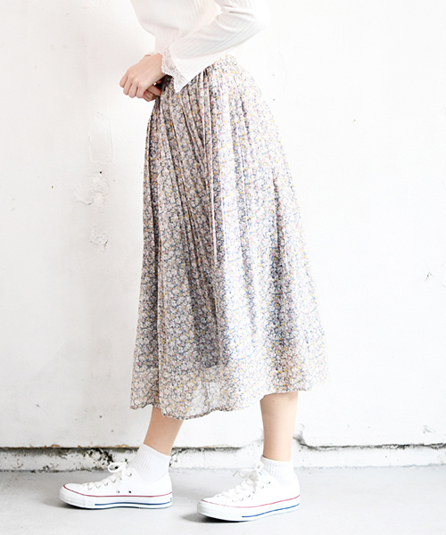 PairPair（ペアペア）の「花柄プリーツスカート（スカート・レディース・ライトブルー/ブラック/アイボリー・FREE）」の3枚目の写真