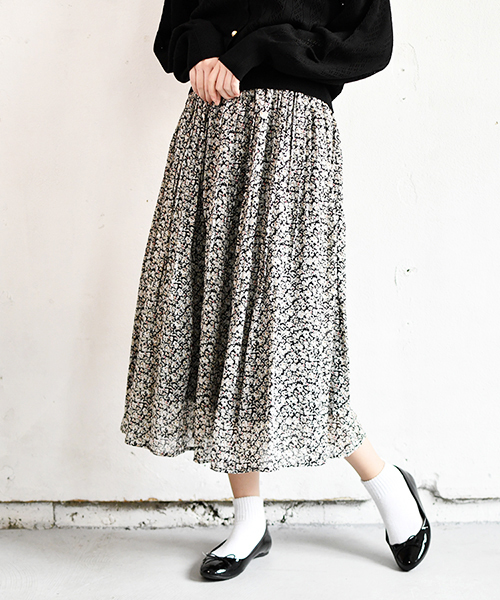 PairPair（ペアペア）の「花柄プリーツスカート（スカート・レディース・ライトブルー/ブラック/アイボリー・FREE）」の2枚目の写真