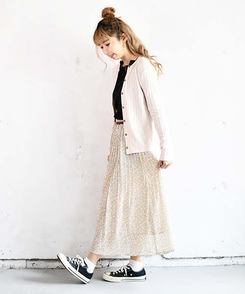 PairPair（ペアペア）の「花柄プリーツスカート（スカート・レディース・ライトブルー/ブラック/アイボリー・FREE）」の6枚目の写真