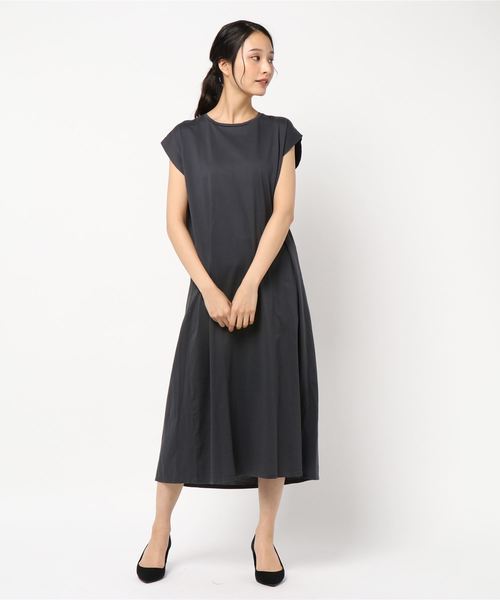 美品！ズッカ　コーティングジャージィワンピース ZUCCa（ズッカ）の「コーティングジャージィー/ワンピース