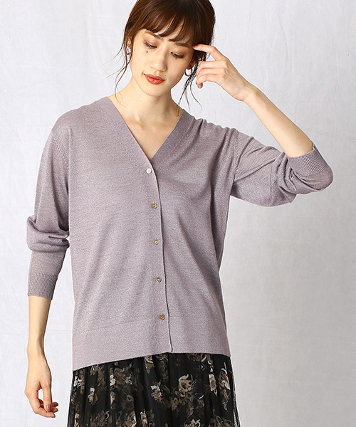 Comme　Ca　Mature（コムサマチュア）の「《ウォッシャブル》Vネック ニットカーディガン（カーディガン/ボレロ・レディース・ライトグレー/ネイビー/キャメル/パープル・FREE）」の4枚目の写真
