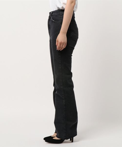 fifth（フィフス）の「【Korea Select】 カットオフセミフレアブラックデニム/Horn（デニムパンツ・レディース・ブラック・SMALL/MEDIUM/LARGE）」の3枚目の写真