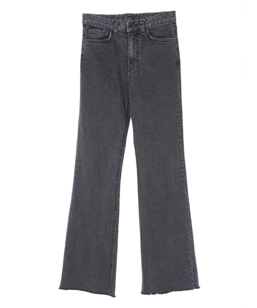 fifth（フィフス）の「【Korea Select】 カットオフセミフレアブラックデニム/Horn（デニムパンツ・レディース・ブラック・SMALL/MEDIUM/LARGE）」の11枚目の写真