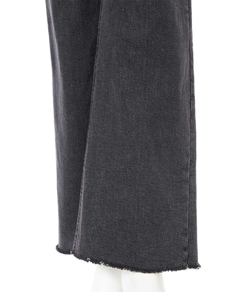 fifth（フィフス）の「【Korea Select】 カットオフセミフレアブラックデニム/Horn（デニムパンツ・レディース・ブラック・SMALL/MEDIUM/LARGE）」の6枚目の写真