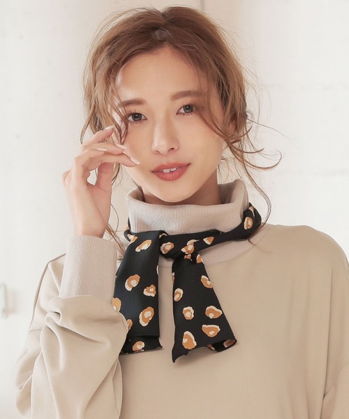 KOBE LETTUCE(コウベレタス)の「長方形スカーフ(バンダナ/スカーフ・レディース・ブラック系その他/ベージュ系その他/グリーン系その他/ホワイト系その他・FREE)」の9枚目の写真