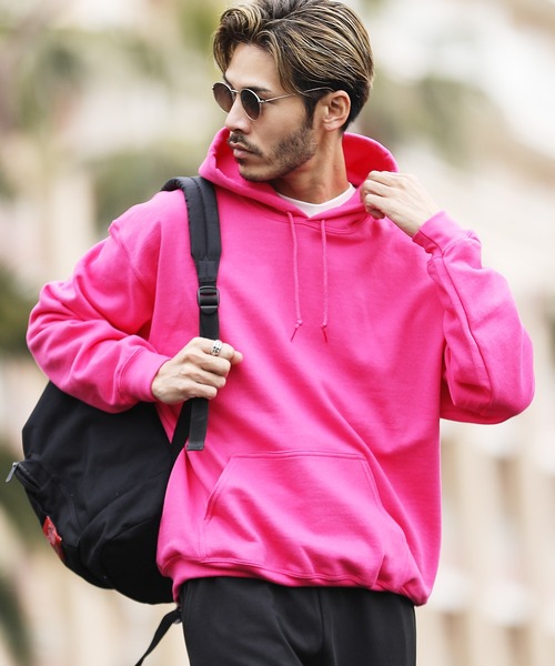 GILDAN(ギルダン)の「GILDAN ギルダン 無地 スウェット ビッグシルエット プルオーバー フーディー パーカー(パーカー・メンズ・ホワイト/チャコールグレー/ブラック/ネイビー/グレー/サンドベージュ/マルーン/ロイヤルブルー/杢グレー/パープル/レッド/オレンジ/ゴールド/ピンク/ミント/ライトグリーン/グリーン系その他/ブルー系その他/インディゴブルー・MEDIUM/LARGE/X-LARGE/SMALL)」の15枚目の写真