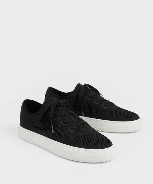 CHARLES & KEITH(チャールズ & キース)の「ニットレースアップ スニーカー / Knitted Lace-Up Sneakers(スニーカー・レディース・ブラック/アイボリー・22.5cm/23cm/23.5cm/24.5cm/25cm/25.5cm)」の4枚目の写真