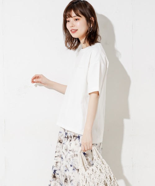 natural couture(ナチュラルクチュール)の「カリカリ立体ロゴT(Tシャツ/カットソー・レディース・オフホワイト/ピンク/スミクロ/ライトベージュ・FREE)」の21枚目の写真