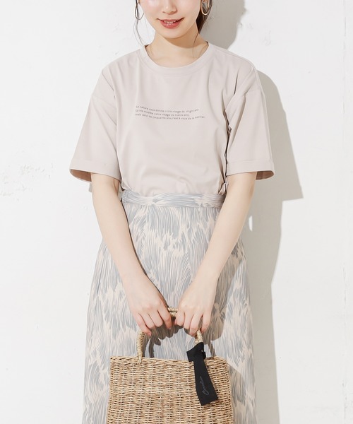 natural couture(ナチュラルクチュール)の「カリカリ立体ロゴT(Tシャツ/カットソー・レディース・オフホワイト/ピンク/スミクロ/ライトベージュ・FREE)」の19枚目の写真