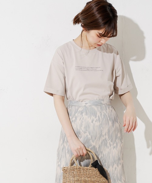 natural couture(ナチュラルクチュール)の「カリカリ立体ロゴT(Tシャツ/カットソー・レディース・オフホワイト/ピンク/スミクロ/ライトベージュ・FREE)」の22枚目の写真