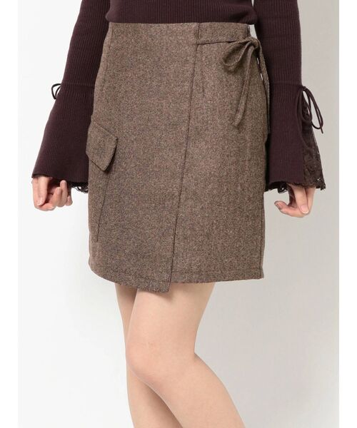 dazzlin（ダズリン）の「サイドリボンポケットミニスカート（スカート・レディース・ブラウン/ブラック/グレー・MEDIUM/SMALL）」の9枚目の写真