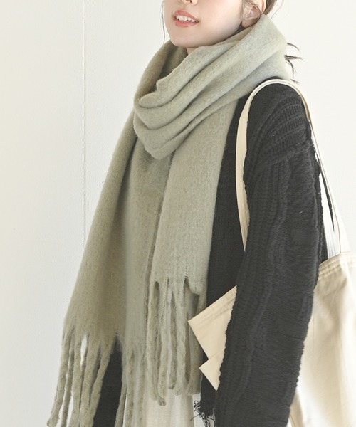 rps（アールピーエス）の「ボリュームマフラー（マフラー・レディース・ブラック/パープル/アイボリー/モカ/ライトカーキ/グレイッシュベージュ/ピンクベージュ/ブラウン/ブルー/ミント/チャコールグレー/グリーン/ライトグレー・M/フリー）」の10枚目の写真