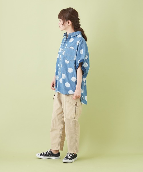 CUBE SUGAR（キューブシュガー）の「抜染ドットプリント デニム リブ袖 ドルマンシャツ（Tシャツ/カットソー・レディース・ライトブルー/インディゴブルー・M）」の12枚目の写真