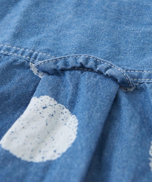CUBE SUGAR（キューブシュガー）の「抜染ドットプリント デニム リブ袖 ドルマンシャツ（Tシャツ/カットソー・レディース・ライトブルー/インディゴブルー・M）」の20枚目の写真